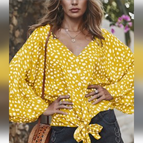 Yellow Flowy Sleeve Blouse - Picture 1 of 5